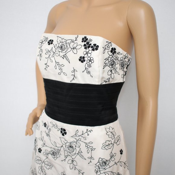White House Black Market Rosy Embroidery Silk Cocktail Dress Sz 6 White Black - Picture 3 of 10